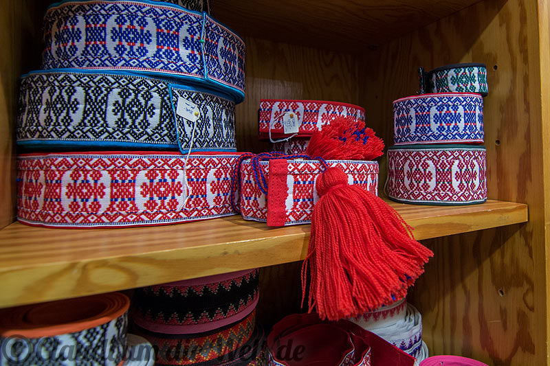 Traditionelle lappische Saumbänder