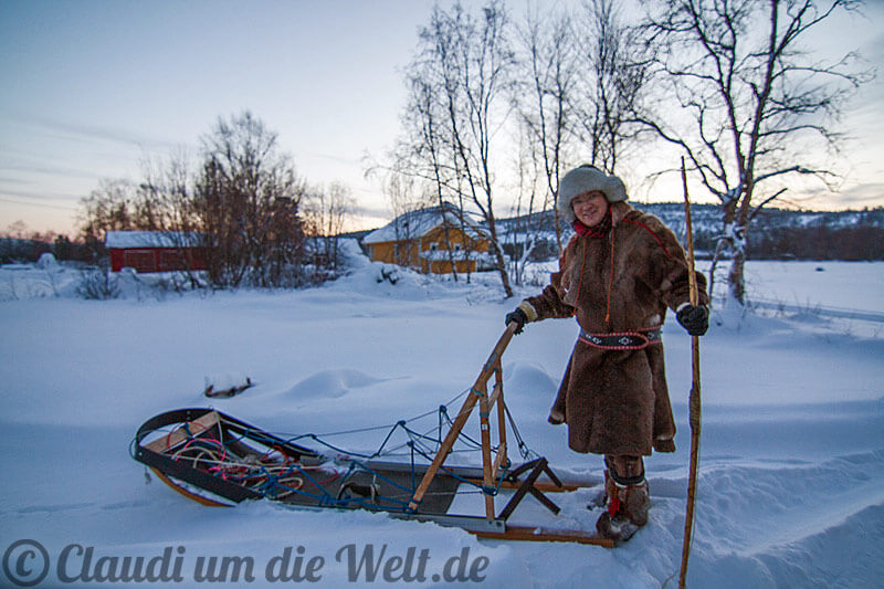 Amund mit Rentierschlitten