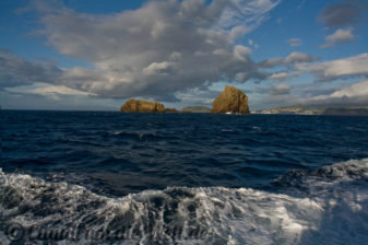 Felsen in der Meerenge zwischen Pico und Faial
