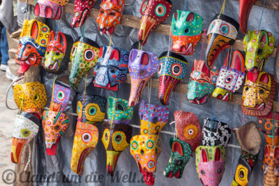 Souvenirs-Masken aus Guatemala
