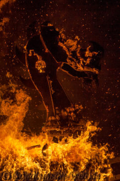 37-uphellyaa-2015-shetland-lerwick-brennendes wikingerschiff