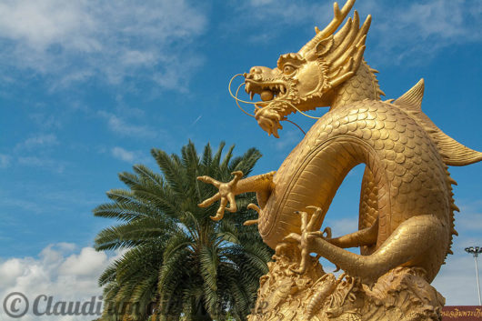 Phuket Goldener Drache